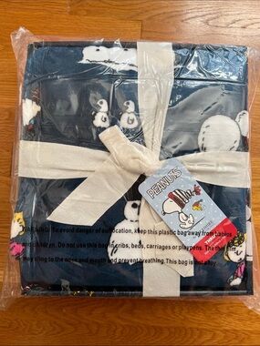 NEW Sealed Berkshire Peanuts Snoopy Blanket Build a Snowman Print Twin Throw